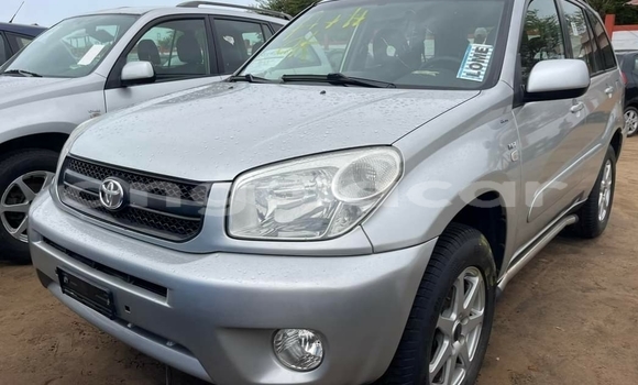 Comprar Usado Toyota RAV4 Prata Carro em Luanda em Luanda Province Comprar Usado Toyota RAV4 Prata Carro em Luanda em Luanda Province