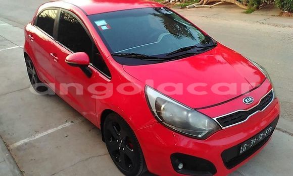 Comprar Usado Kia rio Vermelho Carro em Luanda em Luanda Province