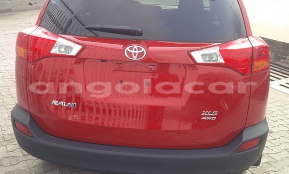 Acheter Occasion Voiture Toyota RAV4 Rouge à Luanda, Province de Luanda Acheter Occasion Voiture Toyota RAV4 Rouge à Luanda, Province de Luanda