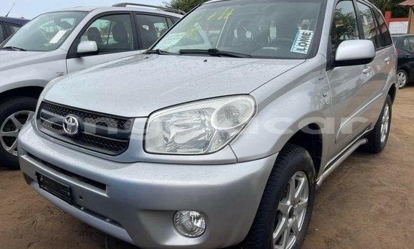 Comprar Usado Toyota RAV4 Outro Carro em Luanda em Luanda Province Comprar Usado Toyota RAV4 Outro Carro em Luanda em Luanda Province