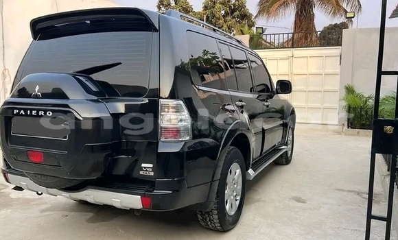 Buy Used Mitsubishi Pajero Black Car in Luanda in Luanda Province Buy Used Mitsubishi Pajero Black Car in Luanda in Luanda Province