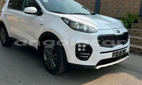 Buy Used Kia Sportage White Car in Luanda in Luanda Province Buy Used Kia Sportage White Car in Luanda in Luanda Province