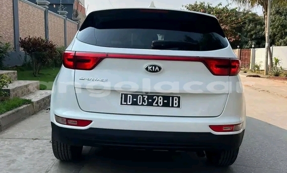 Buy Used Kia Sportage White Car in Luanda in Luanda Province Buy Used Kia Sportage White Car in Luanda in Luanda Province