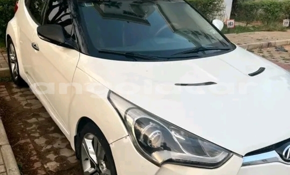 Comprar Usado Hyundai Veloster Branco Carro em Luanda em Luanda Province Comprar Usado Hyundai Veloster Branco Carro em Luanda em Luanda Province