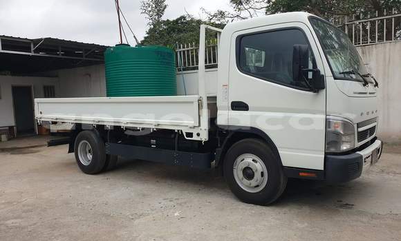 Buy Used Mitsubishi i White Car in Luanda in Luanda Province Buy Used Mitsubishi i White Car in Luanda in Luanda Province