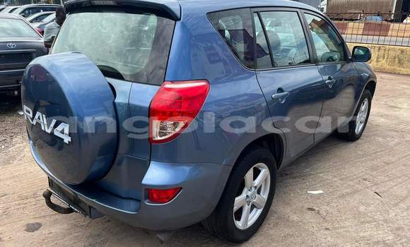 Comprar Usado Toyota RAV4 Azul Carro em Luanda em Luanda Province Comprar Usado Toyota RAV4 Azul Carro em Luanda em Luanda Province