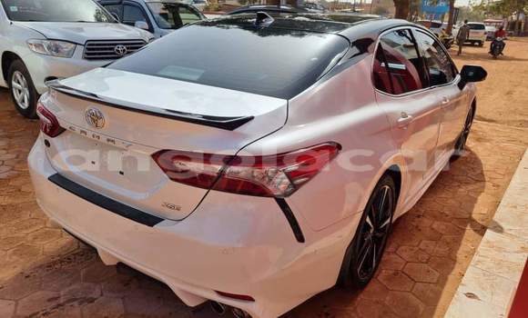 Acheter Occasion Voiture Toyota Camry Blanc à Luanda, Province de Luanda Acheter Occasion Voiture Toyota Camry Blanc à Luanda, Province de Luanda
