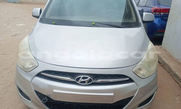 Comprar Usado Hyundai i10 Prata Carro em Luanda em Luanda Province
