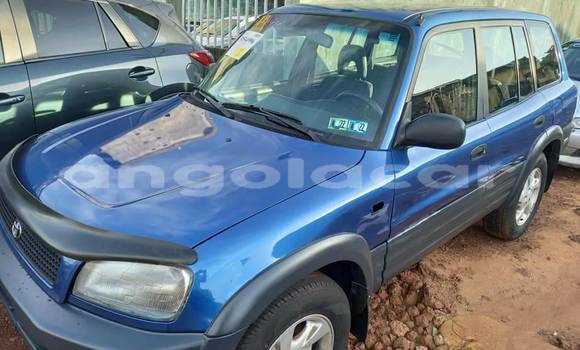 Comprar Usado Toyota RAV4 Azul Carro em Luanda em Luanda Province Comprar Usado Toyota RAV4 Azul Carro em Luanda em Luanda Province