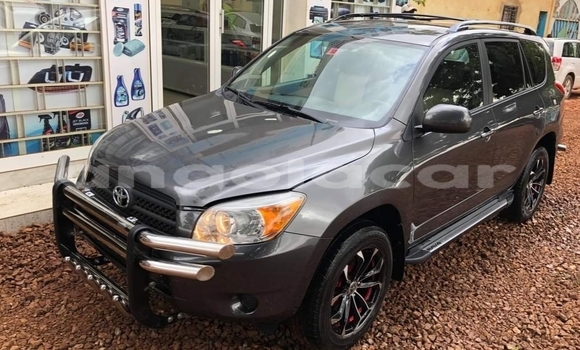 Comprar Usado Toyota RAV4 Preto Carro em Luanda em Luanda Province Comprar Usado Toyota RAV4 Preto Carro em Luanda em Luanda Province