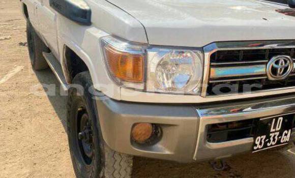 Comprar Usado Toyota Land Cruiser Branco Carro em Benguela em Benguela Comprar Usado Toyota Land Cruiser Branco Carro em Benguela em Benguela