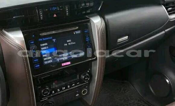 Comprar Usado Toyota Fortuner Bege Carro em Benguela em Benguela Comprar Usado Toyota Fortuner Bege Carro em Benguela em Benguela