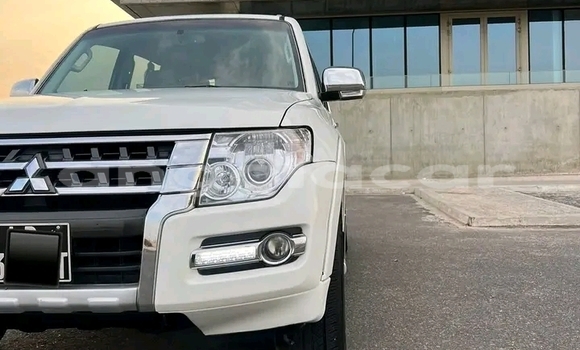 Comprar Usado Mitsubishi Pajero Branco Carro em Luanda em Luanda Province Comprar Usado Mitsubishi Pajero Branco Carro em Luanda em Luanda Province
