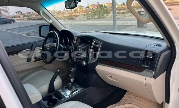 Comprar Usado Mitsubishi Pajero Branco Carro em Luanda em Luanda Province Comprar Usado Mitsubishi Pajero Branco Carro em Luanda em Luanda Province