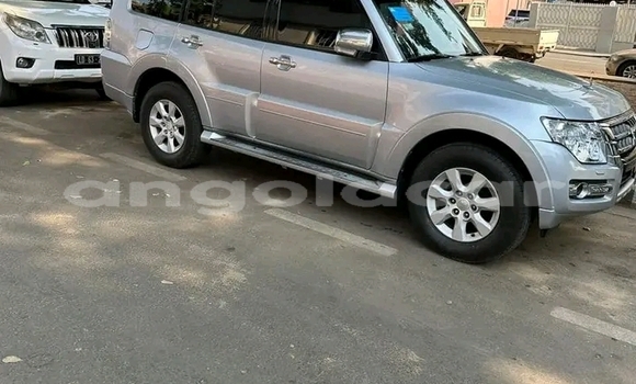 Buy Used Mitsubishi Pajero Other Car in Luanda in Luanda Province Buy Used Mitsubishi Pajero Other Car in Luanda in Luanda Province