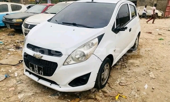 Acheter Occasion Voiture Chevrolet spark Blanc à Luanda, Province de Luanda Acheter Occasion Voiture Chevrolet spark Blanc à Luanda, Province de Luanda