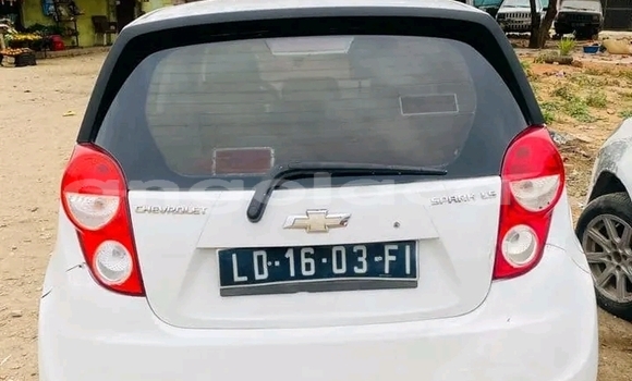 Buy Used Chevrolet spark White Car in Luanda in Luanda Province Buy Used Chevrolet spark White Car in Luanda in Luanda Province