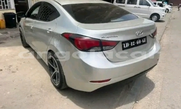 Comprar Usado Hyundai Elantra Outro Carro em Caconda em Huila