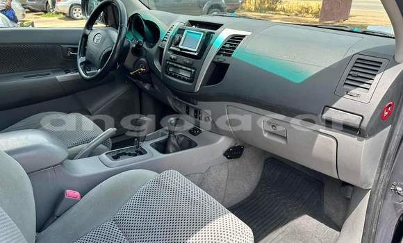 Comprar Usado Toyota Hilux Prata Carro em Luanda em Luanda Province Comprar Usado Toyota Hilux Prata Carro em Luanda em Luanda Province