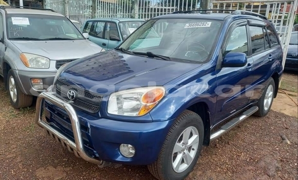 Comprar Usado Toyota RAV4 Azul Carro em Luanda em Luanda Province Comprar Usado Toyota RAV4 Azul Carro em Luanda em Luanda Province