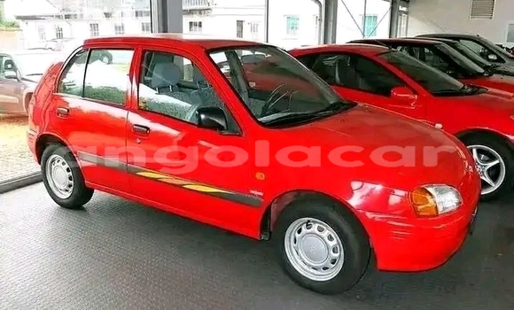 Acheter Occasion Voiture Toyota Starlet Rouge à Luanda, Province de Luanda