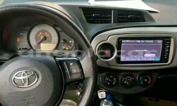 Comprar Usado Toyota Yaris Prata Carro em Luanda em Luanda Province Comprar Usado Toyota Yaris Prata Carro em Luanda em Luanda Province