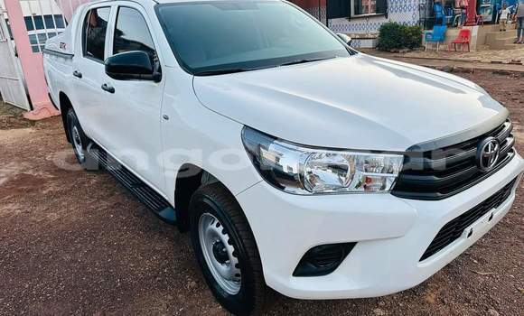 Comprar Usado Toyota Hilux Outro Carro em Luanda em Luanda Province
