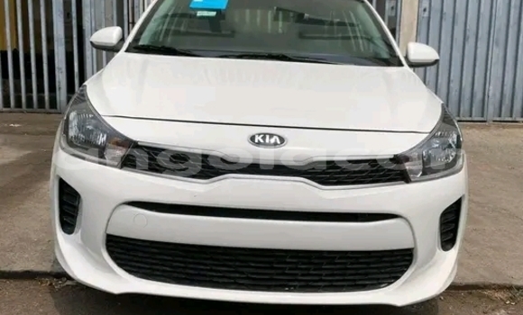 Acheter Occasion Voiture Kia rio Blanc à Luanda, Province de Luanda