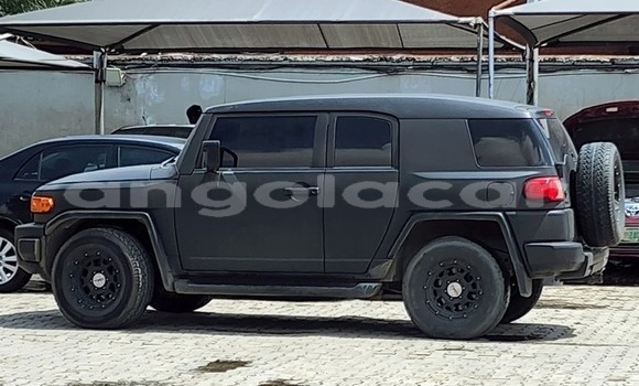 Comprar Usado Toyota FJ Cruiser Preto Carro em Luanda em Luanda Province