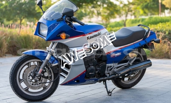 Buy Used Kawasaki GPZ Blue Bike in Luanda in Luanda Province