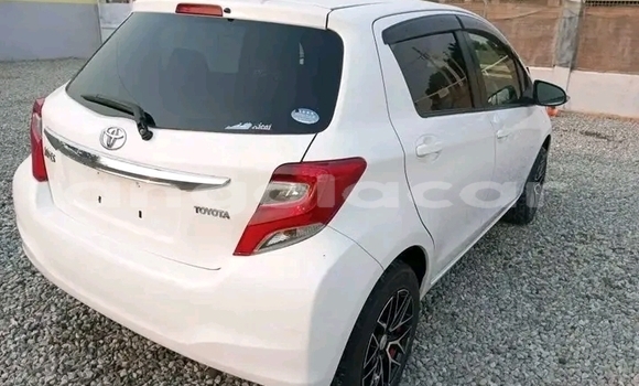 Buy Used Toyota Yaris White Car in Luanda in Luanda Province Buy Used Toyota Yaris White Car in Luanda in Luanda Province