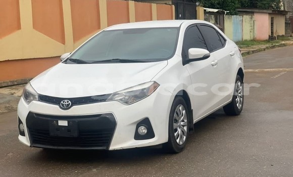 Comprar Usado Toyota Corolla Branco Carro em Luanda em Luanda Province Comprar Usado Toyota Corolla Branco Carro em Luanda em Luanda Province