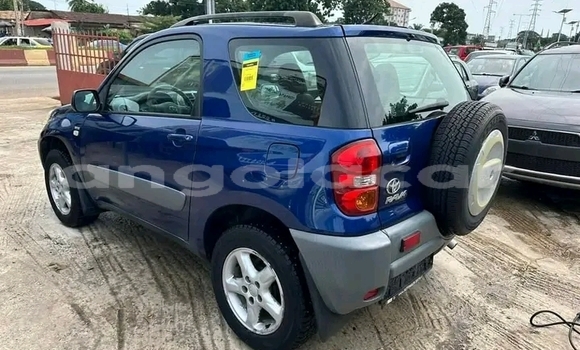Acheter Occasion Voiture Toyota RAV4 Bleu à Luanda, Province de Luanda Acheter Occasion Voiture Toyota RAV4 Bleu à Luanda, Province de Luanda