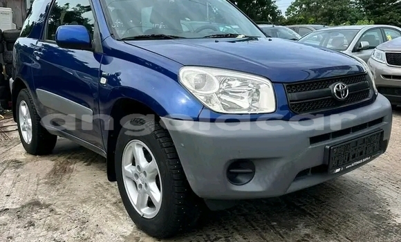 Comprar Usado Toyota RAV4 Azul Carro em Luanda em Luanda Province Comprar Usado Toyota RAV4 Azul Carro em Luanda em Luanda Province