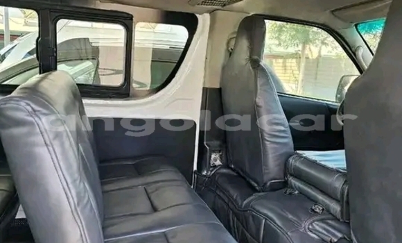 Acheter Occasion Voiture Toyota Hiace Blanc à Luanda, Province de Luanda Acheter Occasion Voiture Toyota Hiace Blanc à Luanda, Province de Luanda