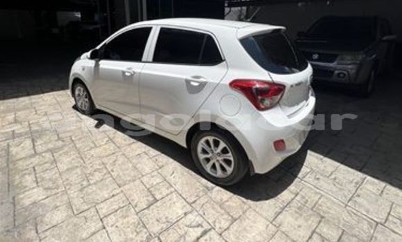 Buy Used Hyundai i10 White Car in Luena in Moxico Buy Used Hyundai i10 White Car in Luena in Moxico
