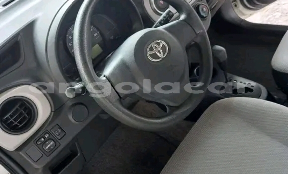 Comprar Usado Toyota Yaris Branco Carro em Luanda em Luanda Province Comprar Usado Toyota Yaris Branco Carro em Luanda em Luanda Province