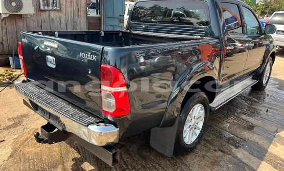 Comprar Usado Toyota Hilux Preto Carro em Luanda em Luanda Province Comprar Usado Toyota Hilux Preto Carro em Luanda em Luanda Province