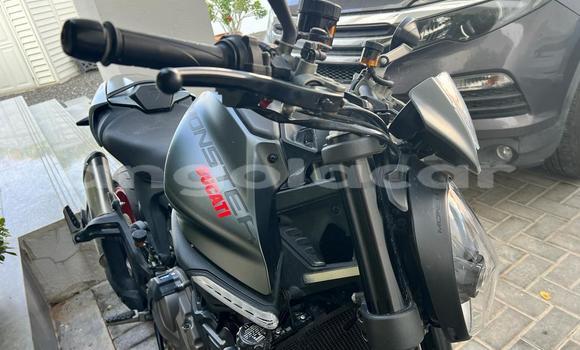 Comprar Usado Ducati Monster Preto Moto em Benguela em Benguela