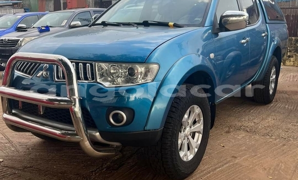 Comprar Usado Mitsubishi L200 Azul Carro em Luanda em Luanda Province Comprar Usado Mitsubishi L200 Azul Carro em Luanda em Luanda Province