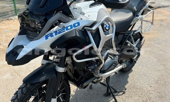 Comprar Usado BMW R1200GS Adventure Branco Moto em Luanda em Luanda Province Comprar Usado BMW R1200GS Adventure Branco Moto em Luanda em Luanda Province