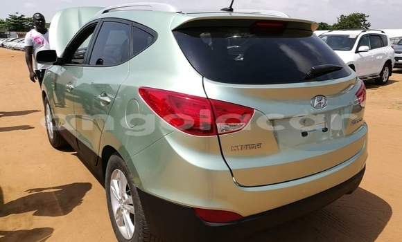 Buy Used Hyundai Tucson Green Car in Luanda in Luanda Province Buy Used Hyundai Tucson Green Car in Luanda in Luanda Province