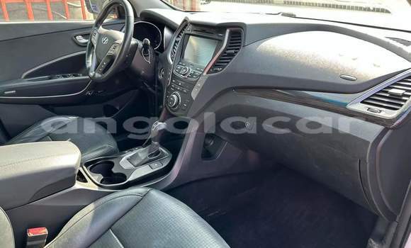 Buy Used Hyundai Santa Fe White Car in Luanda in Luanda Province Buy Used Hyundai Santa Fe White Car in Luanda in Luanda Province