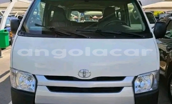 Acheter Occasion Voiture Toyota Allion Blanc à Luanda, Province de Luanda