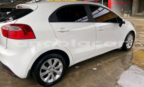 Buy Used Kia rio White Car in Luanda in Luanda Province Buy Used Kia rio White Car in Luanda in Luanda Province