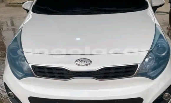 Buy Used Kia rio White Car in Luanda in Luanda Province Buy Used Kia rio White Car in Luanda in Luanda Province