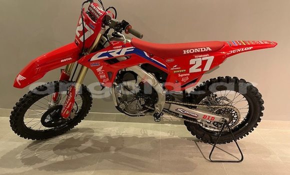 Comprar Usado Honda CRF Vermelho Moto em Luanda em Luanda Province