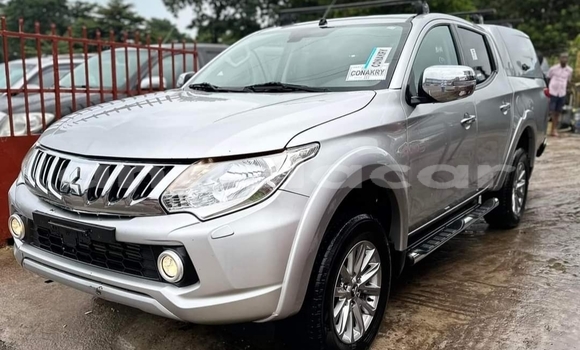 Buy Used Mitsubishi L200 Silver Car in Luanda in Luanda Province Buy Used Mitsubishi L200 Silver Car in Luanda in Luanda Province