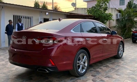 Buy Used Hyundai Sonata Red Car in Luanda in Luanda Province Buy Used Hyundai Sonata Red Car in Luanda in Luanda Province