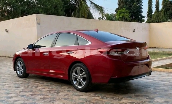 Buy Used Hyundai Sonata Red Car in Luanda in Luanda Province Buy Used Hyundai Sonata Red Car in Luanda in Luanda Province